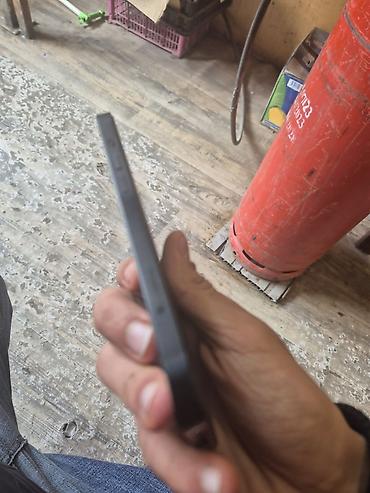 Apple iPhone: IPhone 13, 128 GB, Qara, Face ID — 8