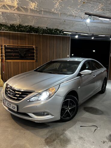 фары на сонату: Hyundai Sonata: 2010 г., 2 л, Типтроник, Газ, Седан