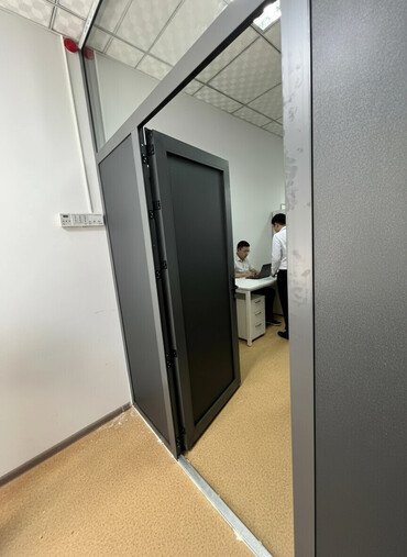 коврик в коридор: На заказ Каркасная перегородка, Для офиса