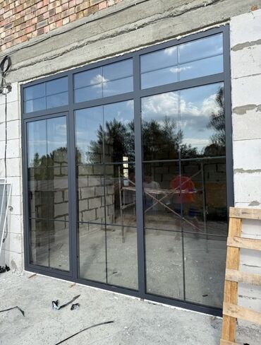 Алюминиевые окна на заказ: Алюминиевое окно на заказ, Тип окна: Витражные, Мансардные, Панорамные, Декоративные особенности: Другие особенности, Бесплатная установка, Без рассрочки — 10