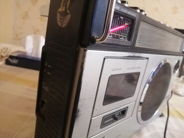 Maqnitofonlar: Retro maqnitafon Sanio 80ci illərə aid. Super isleyir. vid fason — 2