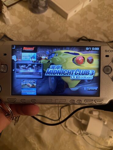 PSP (Sony PlayStation Portable): Psp 2006-mat rəng və psp 2008 ağ rəng Mat rəngin 16 gb yaddaş kartı