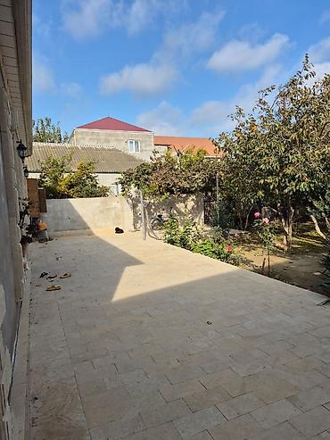 Həyət evləri və villaların satışı: Həyət evi satılır/ Xüsusiyyətlər: - Kürsülü, monolit-fundamentli — 11