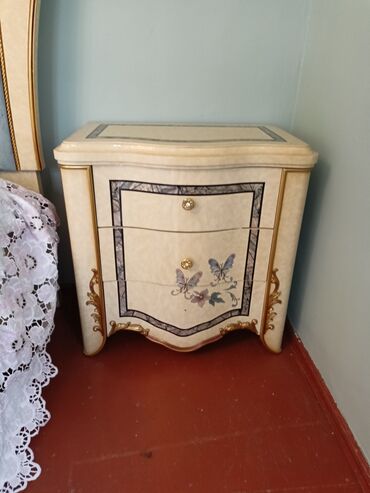 Yataq otağı dəstləri: İkinəfərlik çarpayı, Komod, Termo, 2 tumba, Malayziya, İşlənmiş — 5