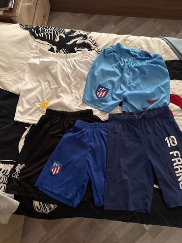 Koftalar, sviterlər: Oğlan uçun koynekler ve şortlar 7-8, 8-9 yaş geyimler Yenidirler — 8