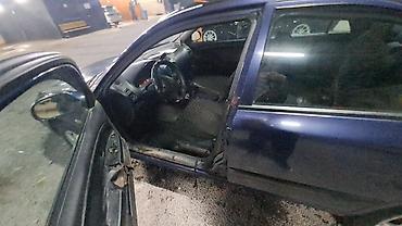 mazda premacy парог стойки: Mitsubishi Carisma: 2002 г., Механика, Бензин, Седан — 6