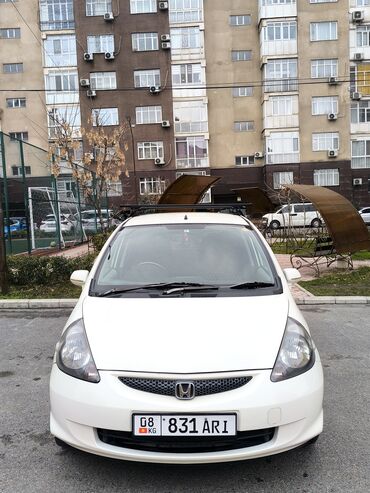 Honda: Honda Fit: 2001 г., 1.3 л, Вариатор, Бензин, Хэтчбэк