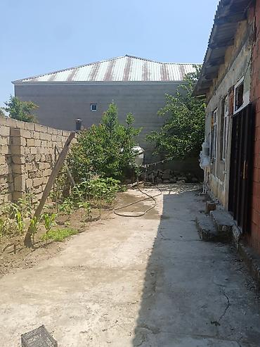 Daşınmaz əmlak: 4 otaqlı, 3 kv. m, Kredit yoxdur, Orta təmir — 3