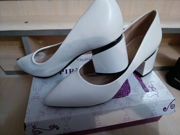 белые свадебные туфли: Туфли 38, цвет - Белый