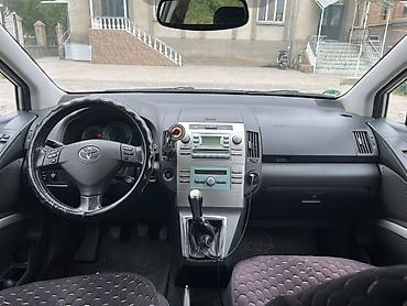 корай 5: Toyota Corolla Verso: 2004 г., 1.8 л, Механика, Газ, Минивэн — 1