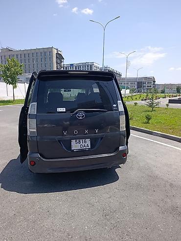 машины китайские: Toyota Voxy: 2004 г., 2 л, Вариатор, Бензин, Минивэн — 2