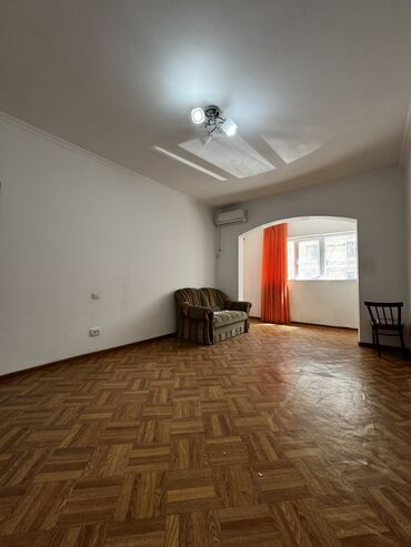 1 комнатная квартира в бишкеке аренда: 1 комната, 45 м², 106 серия улучшенная, 1 этаж, Старый ремонт