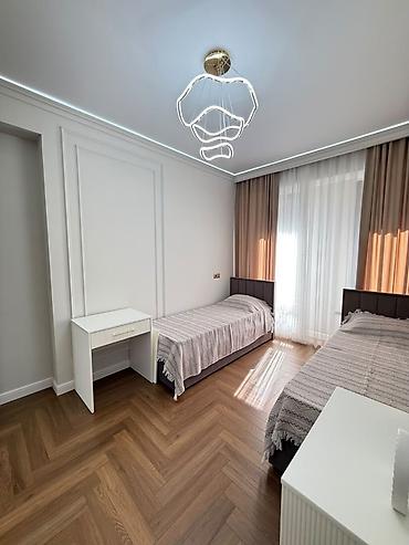 французская квартал: 3 комнаты, 104 м², Асанбай мкр Элитка, 9 этаж, Дизайнерский ремонт — 6
