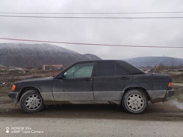 Mercedes-Benz: Mercedes-Benz 190 (W201): 1.8 l | 1992 il Sedan — 13