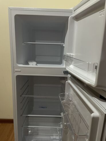 коробка для холодильника: Холодильник Avest, Новый, Двухкамерный, 140 *
