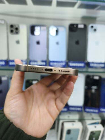 Apple iPhone: IPhone 15 Pro, 256 GB, Qızılı — 3