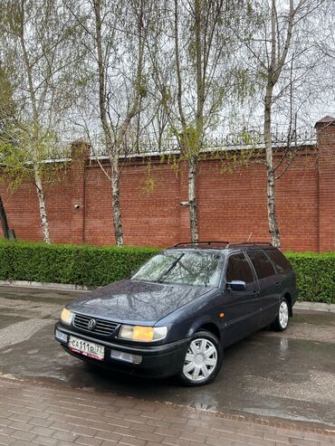 Volkswagen Passat: 1994 г., 1.8 л, Механика, Газ, Универсал