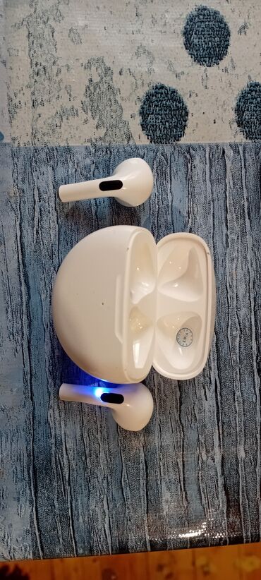 Динамики и колонки: Bluetooth simsiz qulaqlıq - Rəng: ağ - Dizayn: qulaqdaxili, “saplı”