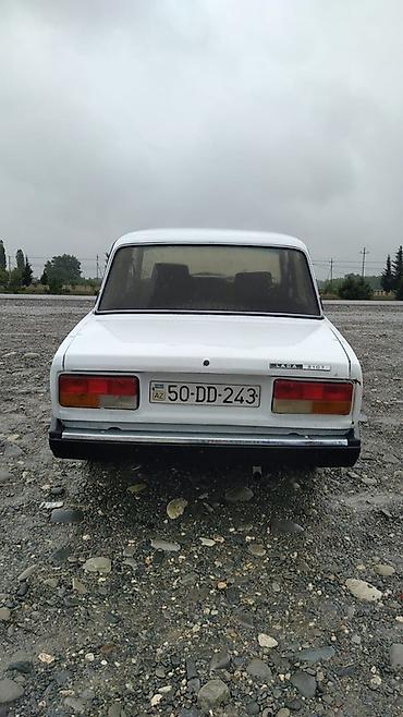 дэу ланос запчасти: LADA 2107, ağ rəng, sedan kuzov. Texniki xüsusiyyətlər və təchizat: - — 1