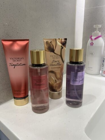 красотки зимние: Набор средств по уходу за телом Victoria's Secret. Включает в себя