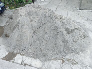 бетонный смес: Мытый отсев. 2 тонны. Токмок