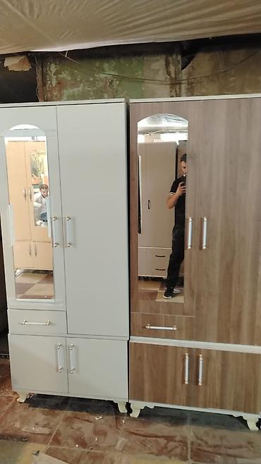 kunc ref: Güzgülü paltar şkafı - Model: 3 qapılı, güzgülü ön panel - Material — 4