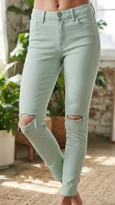 Ženske skinny farmerke, pastelno mint zelene boje. Srednji struk