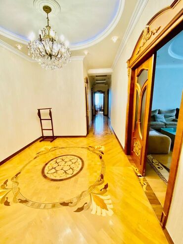 Uzunmüddətli kirayə mənzillər: Nərimanov metrosu yaxınlığında,18 mərtəbənin,15-ci mərtəbəsində,3 otaq — 7