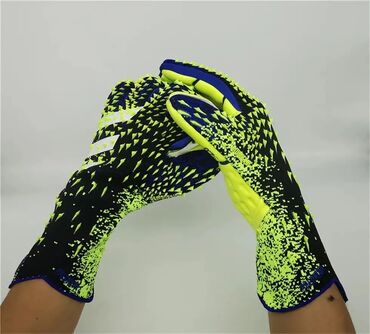 перчатки для спорта: Продаются перчатки Играл Один раз