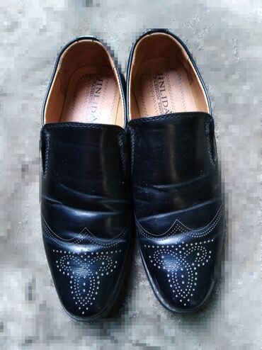 черная обувь: Школьная форма, цвет - Черный, Б/у