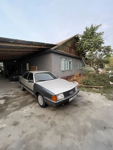 купить фронтальный погрузчик бу: Audi 100: 1988 г., 2.3 л, Механика, Бензин, Седан