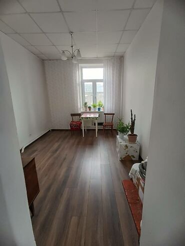 1 комнатная квартира пишпек: 4 комнаты, 59 м², Сталинка, 2 этаж