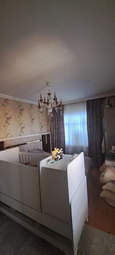 Mənzillər: Bakı, Qaraçuxur qəs., 3 otaqlı, Köhnə tikili, m. Koroğlu, 74 kv. m — 6