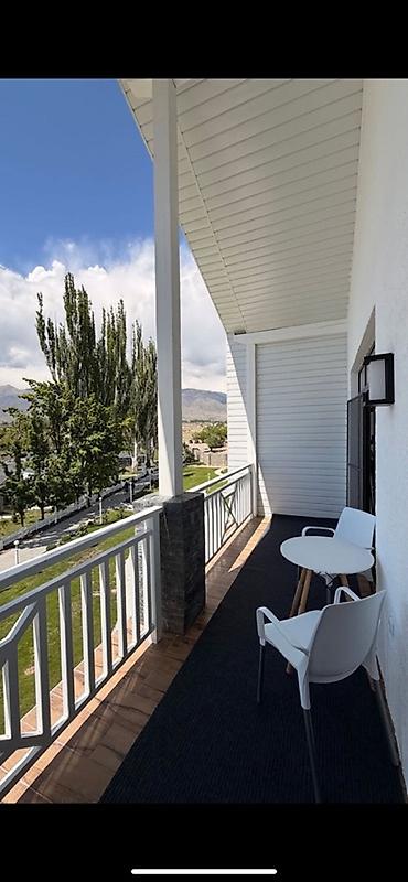 квартиры исыкуль: Аренда квартиры на Иссык-Куле, Chaika Resort, Бостери, 4 места, Цена Целиком за жилье — 3