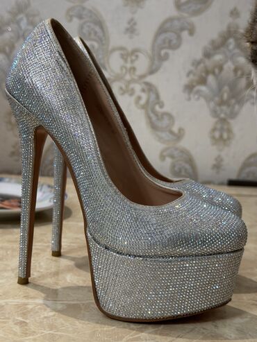 Tuflilər: Tuflilər, Ölçü: 37, rəng - Gümüşü, Yeni — 4