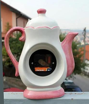 Satovi za kuću: Vtg Kaminski ukrasni keramički sat u obliku čajnika 26 cm!. Ispravan — 4