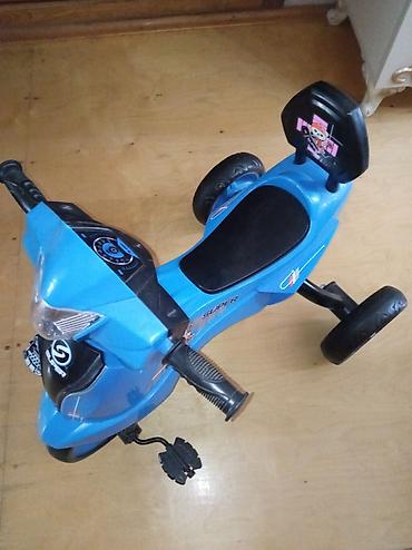 Uşaq velosipedləri: Uşaq üçtəkərli velosiped/moped tipi pedallı skuter - Rəng: mavi, qara — 2