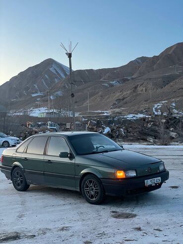 резина 16: Volkswagen Passat: 1990 г., 1.8 л, Механика, Бензин, Седан