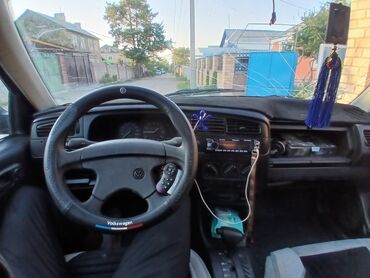 автомат машина арзан: Volkswagen Golf: 1994 г., 1.8 л, Автомат, Бензин, Хетчбек