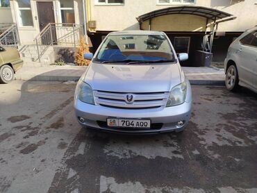 дайхатсу куаре: Toyota ist: 2002 г., 1.5 л, Автомат, Бензин