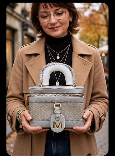 torba za dokumente: Elegantna damska torbica – kutijasti vanity model ima duzi kaiš - — 1