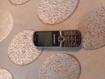 samsung sade telefonlar: Samsung M200, 4 GB, rəng - Qəhvəyi, Düyməli, İki sim kartlı