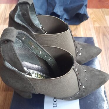 Туфли: Продам новую женскую обувь Emma made Spain размер 37 цвет темно — 6