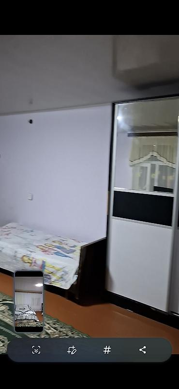 daşınan evler: Saray merkezde İnternatın krugunda yaxın 270m addelni heyet evi.Ayın — 2