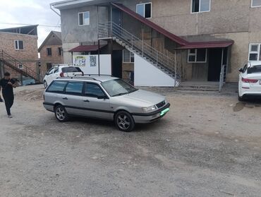 ключ фольксваген: Volkswagen Passat: 1995 г., 2 л, Механика, Бензин, Универсал