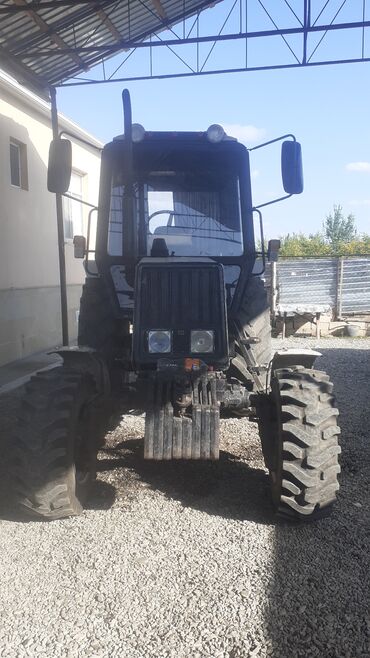 min traktor: Belarus 89.2 traktoru - Güclü universal kənd təsərrüfatı traktoru -