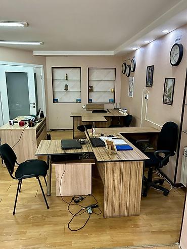zal studio: Həsən Əliyev küçəsində obyekt icarəyə verilir Ünvan: Həsən Əliyev — 5