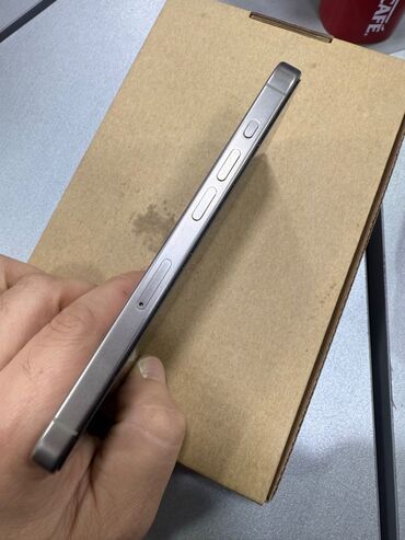 Apple iPhone: IPhone 15 Pro, 256 GB, Natural Titanium, Zəmanət, Simsiz şarj, Face ID — 3