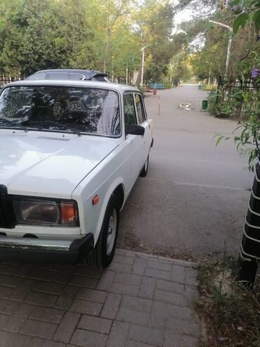 ağ niva: VAZ (LADA) 2107: 1.6 l | 2006 il | 186395 km Sedan