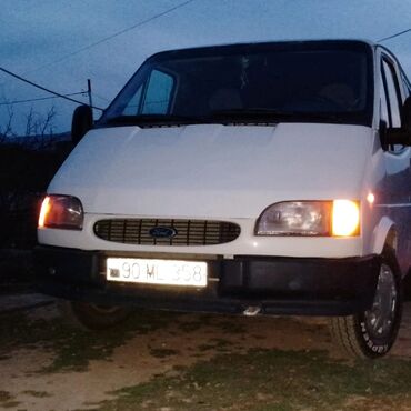 Ford Aerostar: 2.5 л | 1995 г. 10000 км Бус